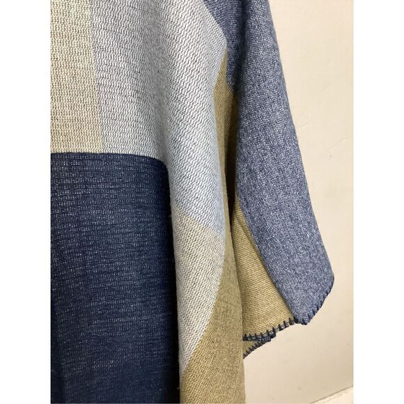 New Harve Benard blue plaid ruana. Retails $119 - Picture 6 of 7